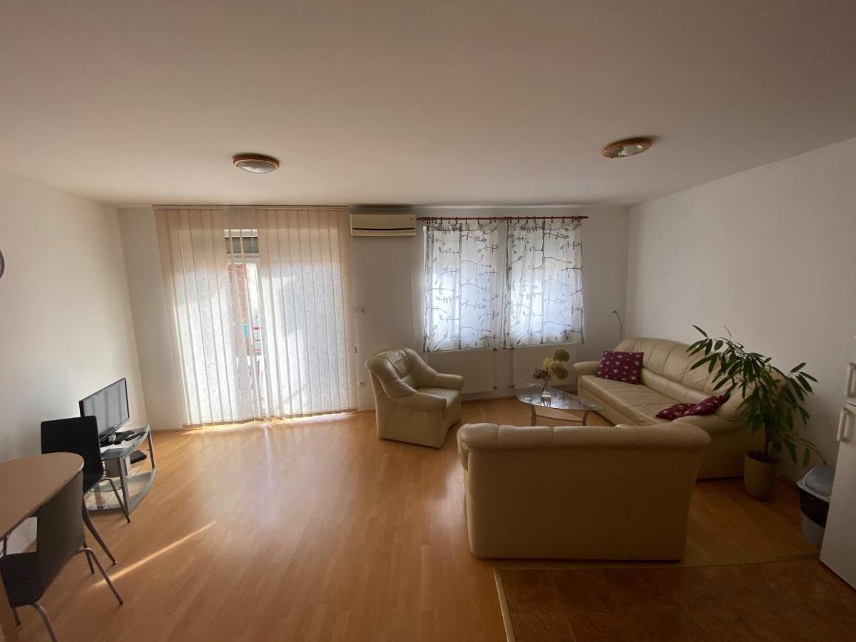 Ihome Apartment 3.0 Pecs Luaran gambar