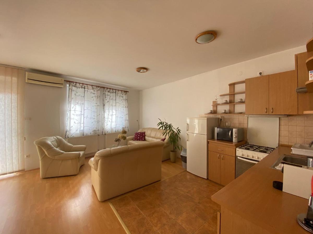Ihome Apartment 3.0 Pecs Luaran gambar